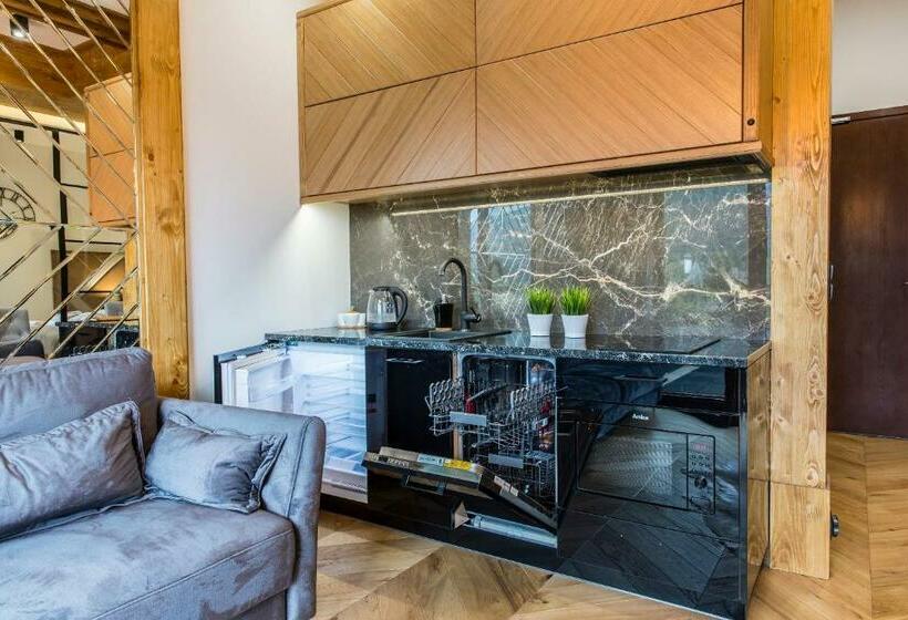 آپارتمان لوکس 2 خوابه, Tatra Resort & Spa