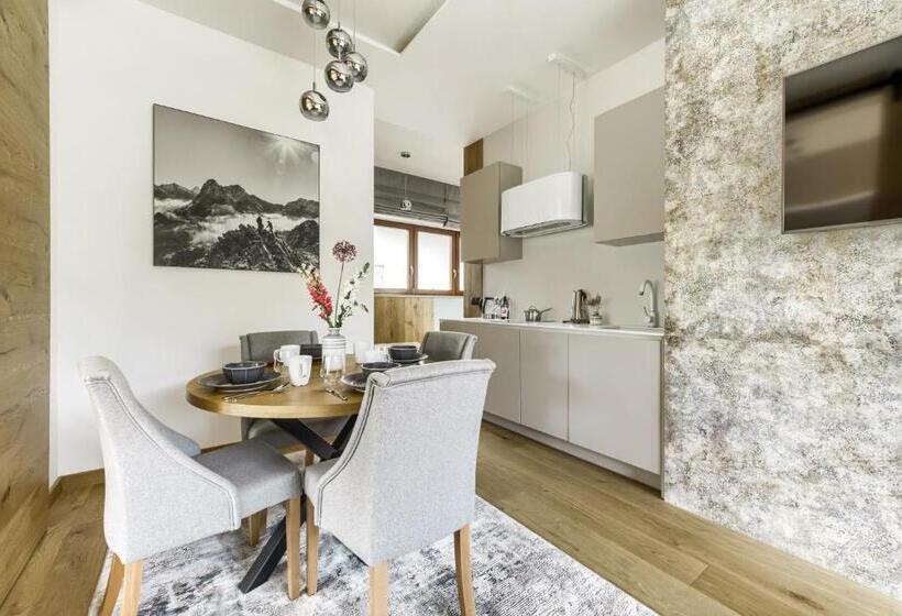 استودیوی لوکس, Tatra Resort & Spa