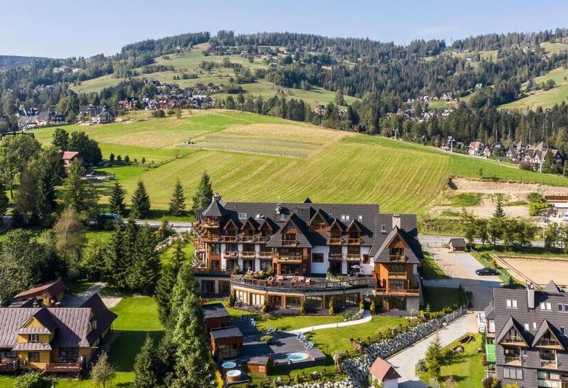 سوییت, Tatra Resort & Spa