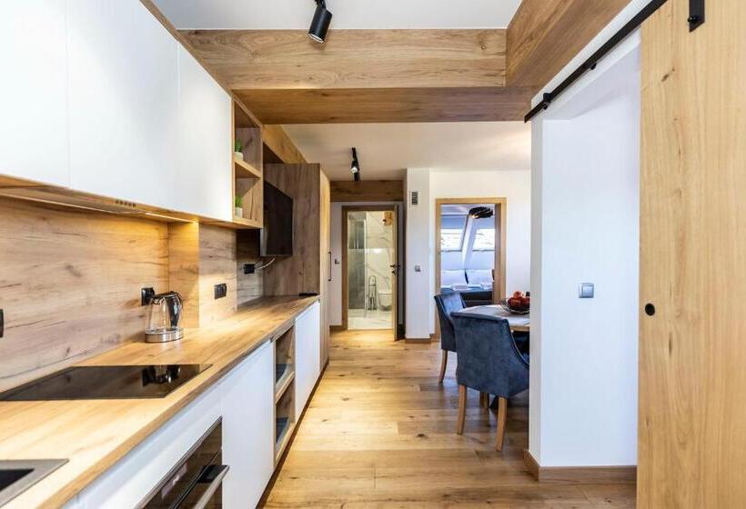 آپارتمان لوکس 2 خوابه, Tatra Resort & Spa