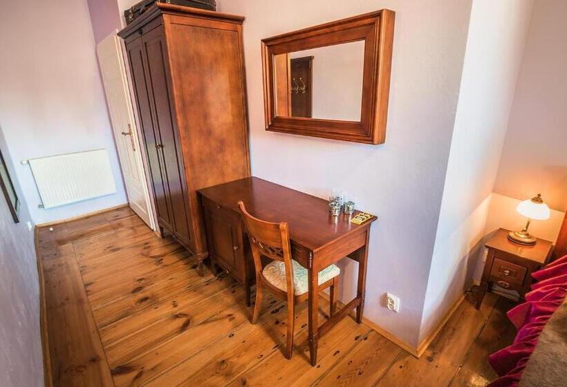 스탠다드 룸, Zamek Dobroszyce