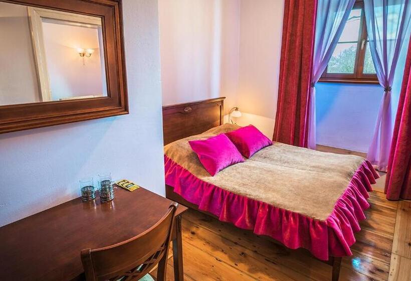 스탠다드 룸, Zamek Dobroszyce