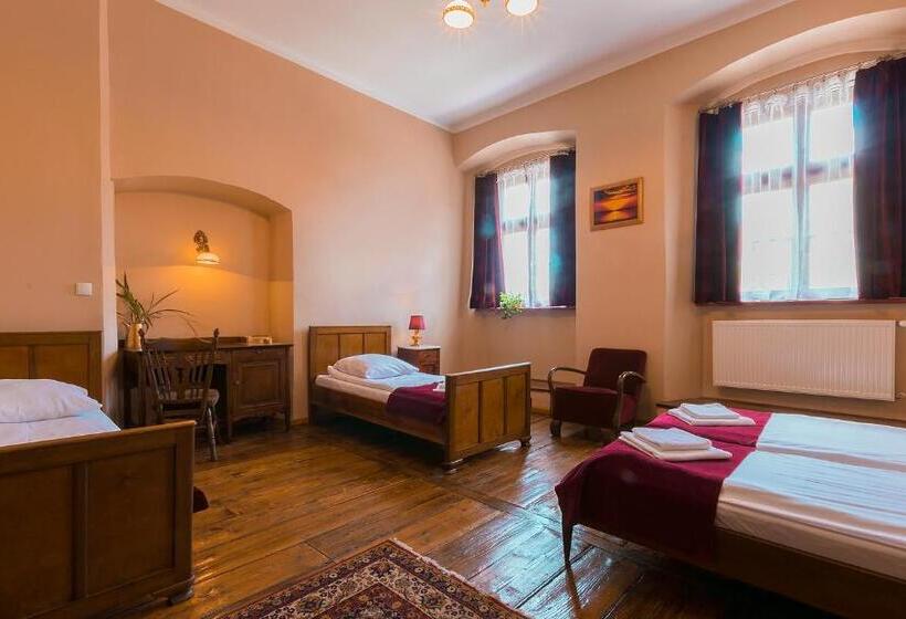 标准工作室, Zamek Dobroszyce