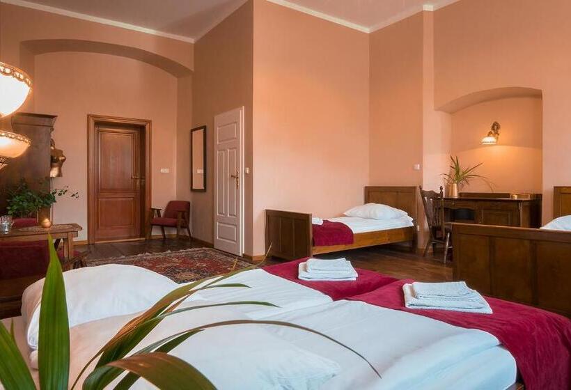 스탠다드 스튜디오, Zamek Dobroszyce