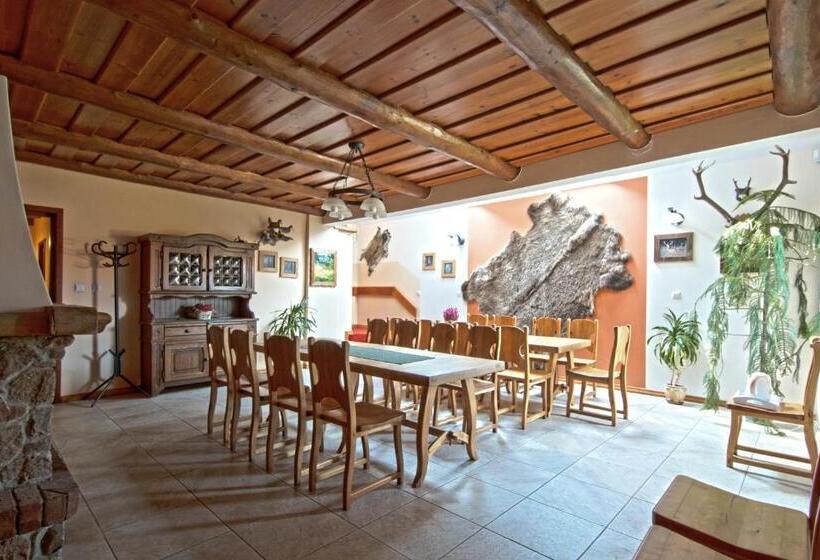 标准间, Dworek Gawra