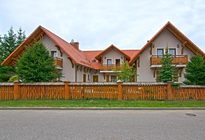 豪华房间, Dworek Gawra