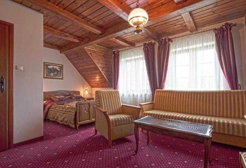 豪华房间, Dworek Gawra