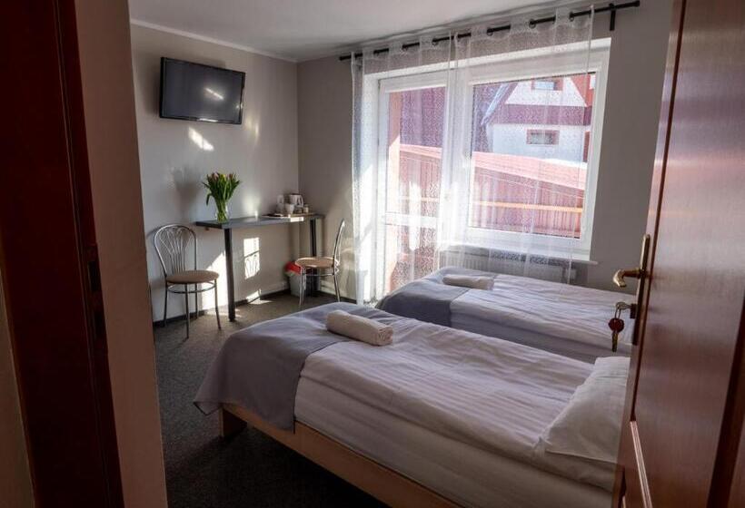 חדר דלוקס עם מרפסת, Ada