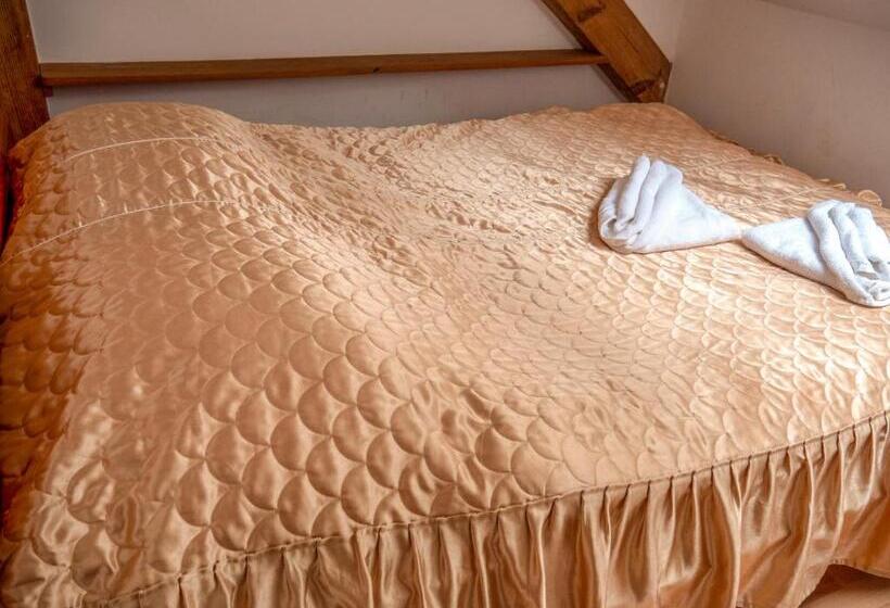 Люкс, Ani Konferencje Imprezy Wypoczynek