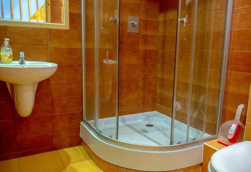 Люкс, Ani Konferencje Imprezy Wypoczynek