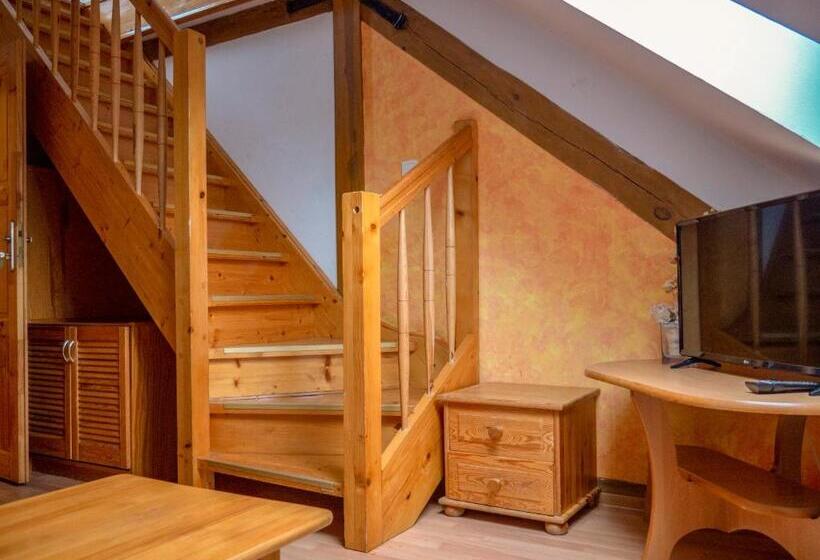 Люкс, Ani Konferencje Imprezy Wypoczynek