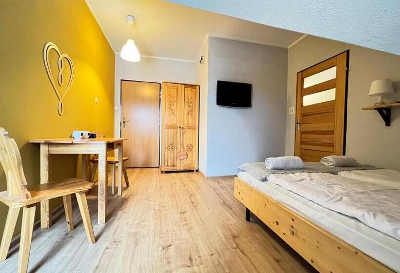 اتاق استاندارد سه نفره, Ceprówka Family Friendly