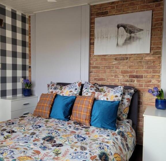 חדר סטנדרט עם מיטת קינג, Dom Gościnny Ptaszarnia Natura Free Parking