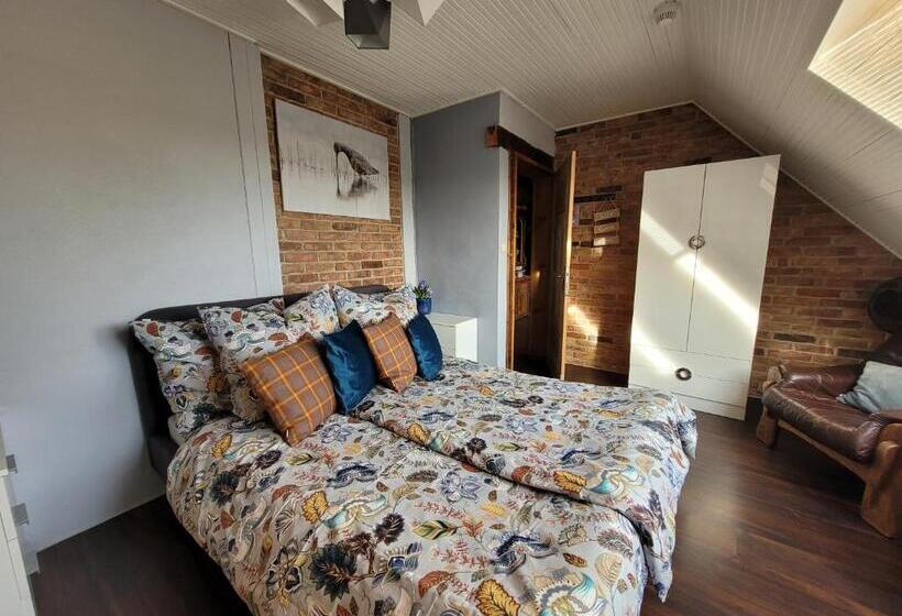 חדר סטנדרט עם מיטת קינג, Dom Gościnny Ptaszarnia Natura Free Parking