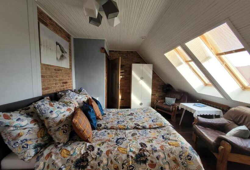 חדר סטנדרט עם מיטת קינג, Dom Gościnny Ptaszarnia Natura Free Parking