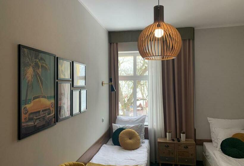 חדר סטנדרט, Dw California