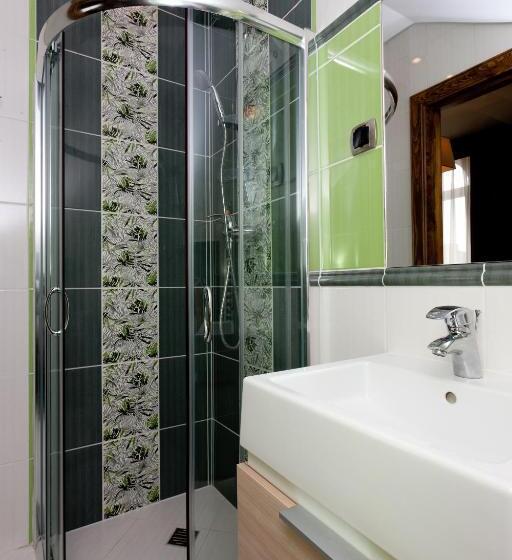 חדר סטנדרט, Dw California