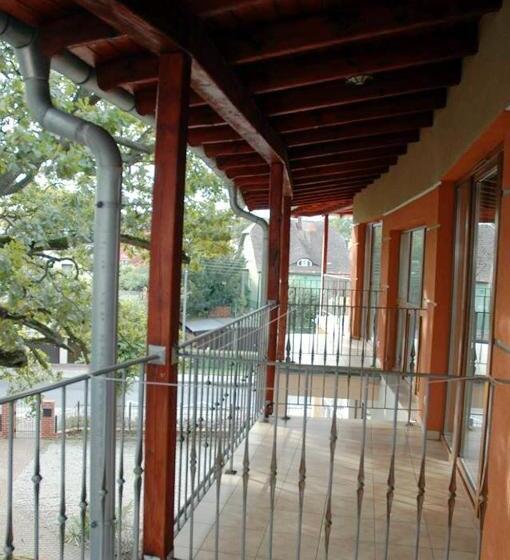 带阳台的三人标准间, Rezydencja 5 Dębów