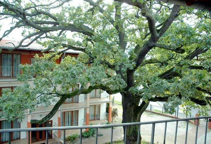 带阳台的三人标准间, Rezydencja 5 Dębów