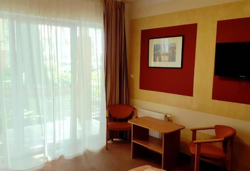 标准单人间, Rezydencja 5 Dębów