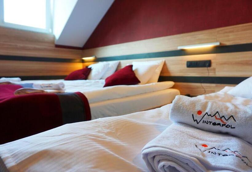 高级三人间, Villa Winterpol