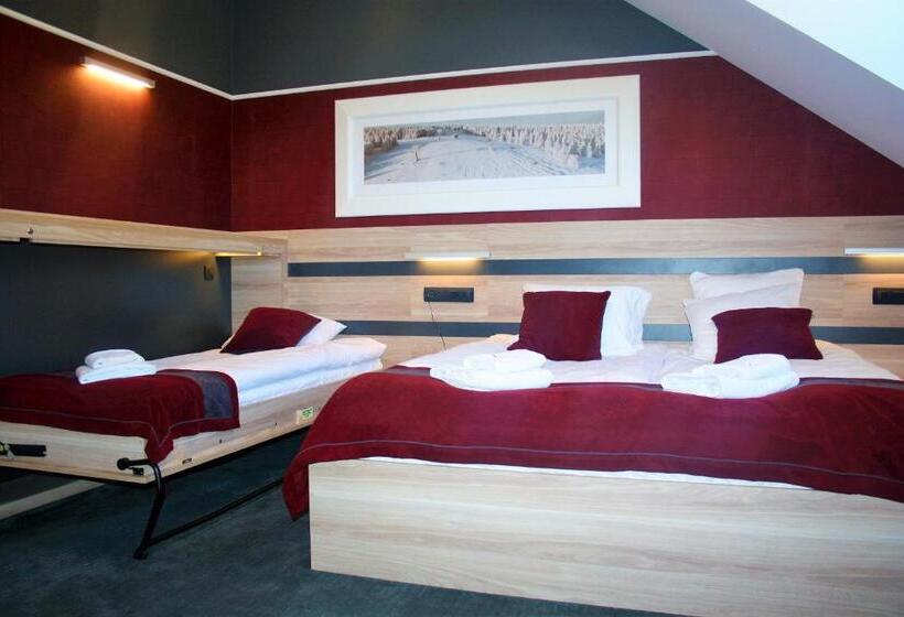 高级三人间, Villa Winterpol