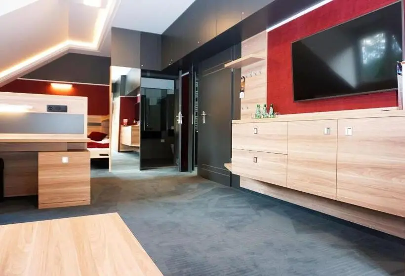 اتاق سوپریور چهار تخته, Villa Winterpol