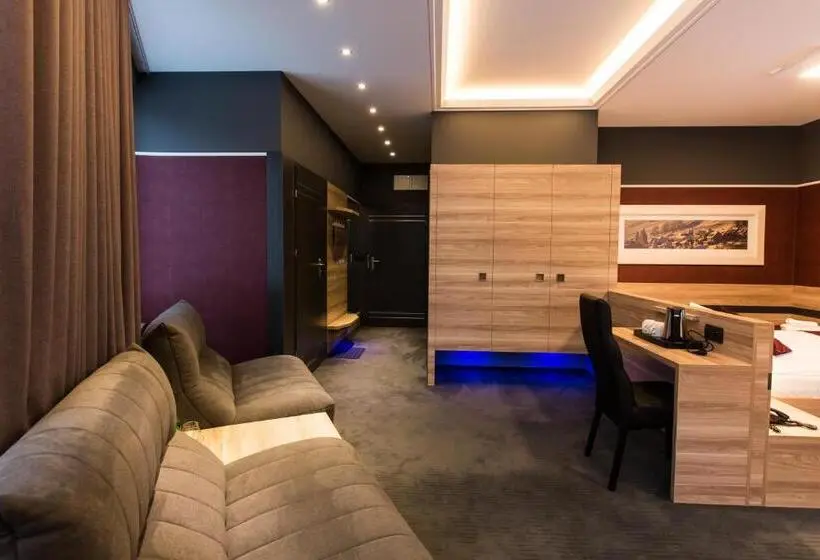 اتاق سوپریور چهار تخته, Villa Winterpol