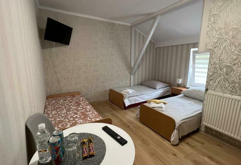 스탠다드 트리플 룸, Willa Justynka