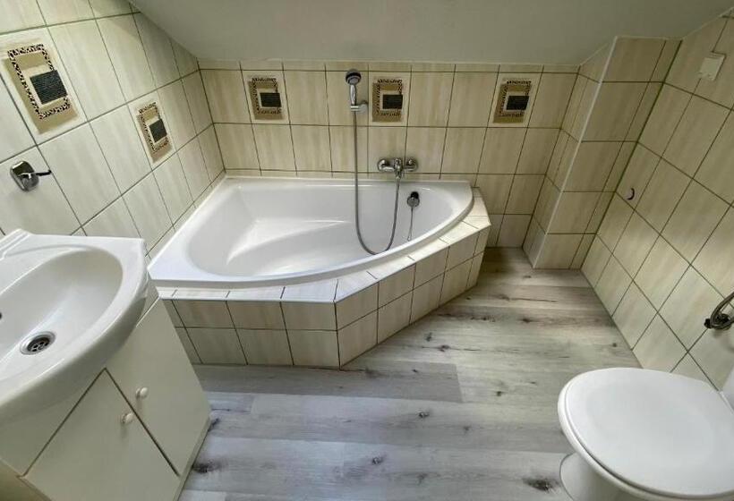 침실 2개 아파트, Willa Justynka