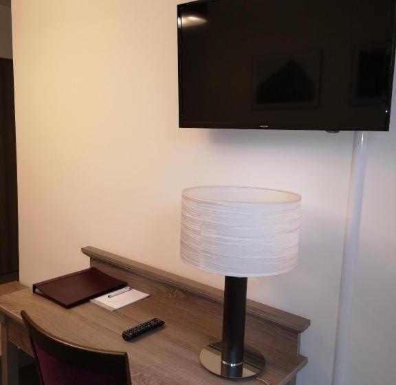 小型豪华套房, Willa Medica