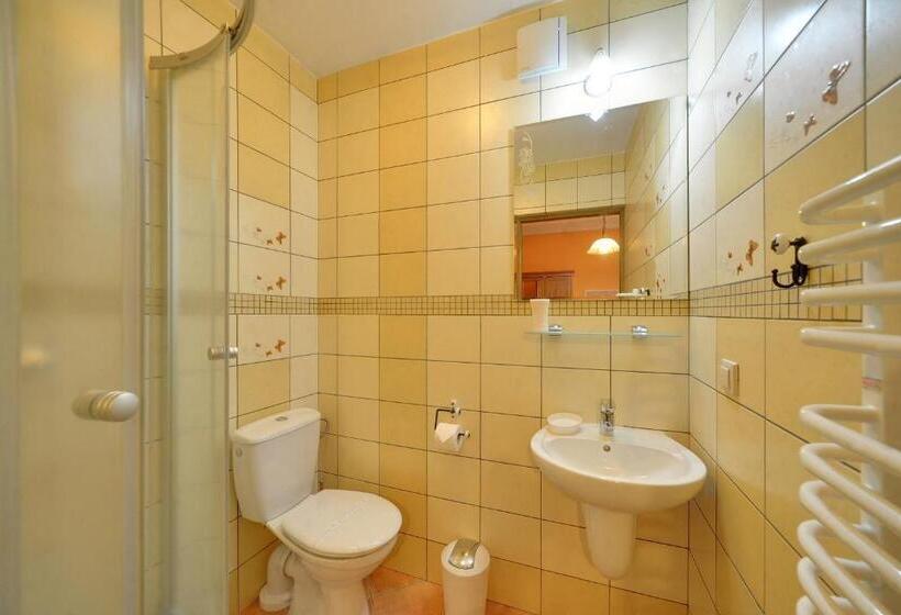 اتاق استاندارد سه تخته با بالکن, Willa Pod Czantorią Spa Ustroń