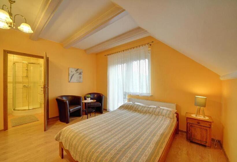 اتاق استاندارد سه تخته با بالکن, Willa Pod Czantorią Spa Ustroń