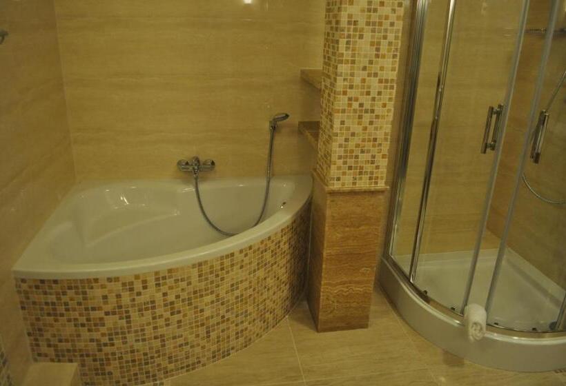 Номер Стандарт Трехместный, Delfina