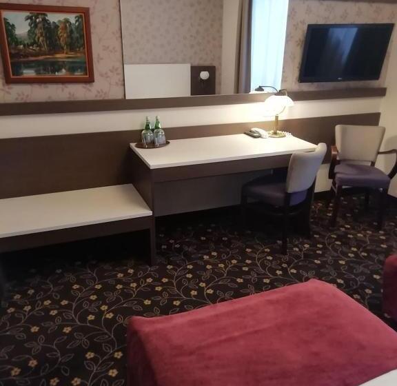 Номер Стандарт, Delfina