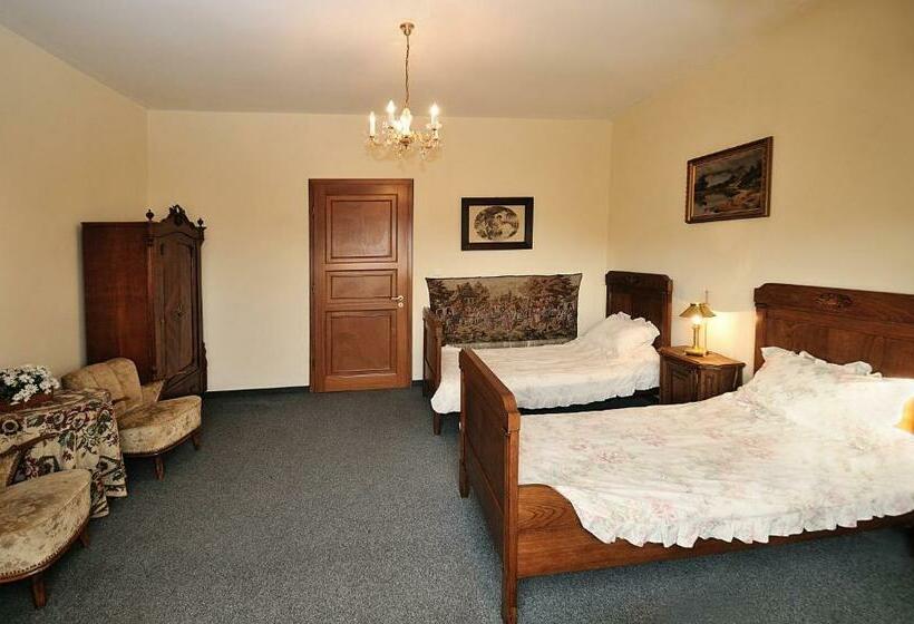 수피리어 룸, Dworek Pod Herbem