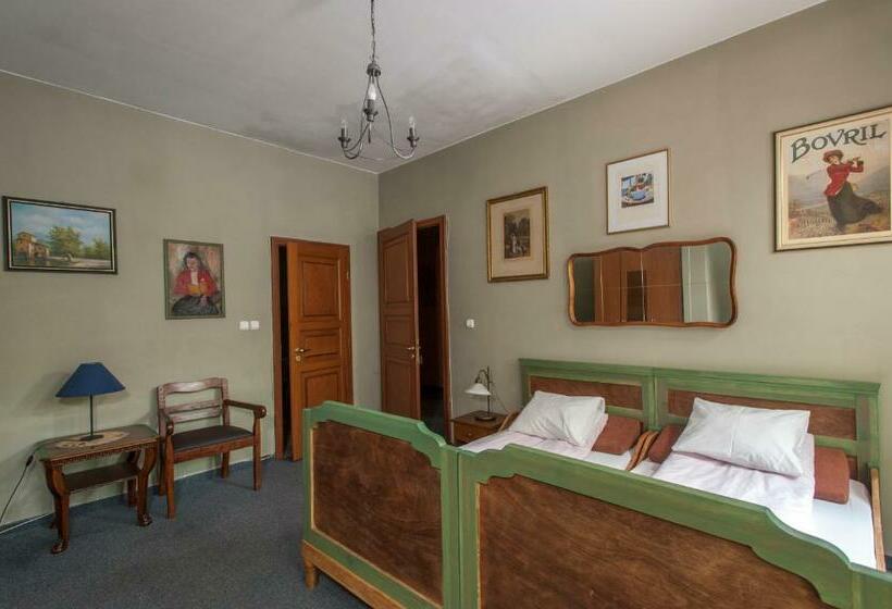 수피리어 룸, Dworek Pod Herbem