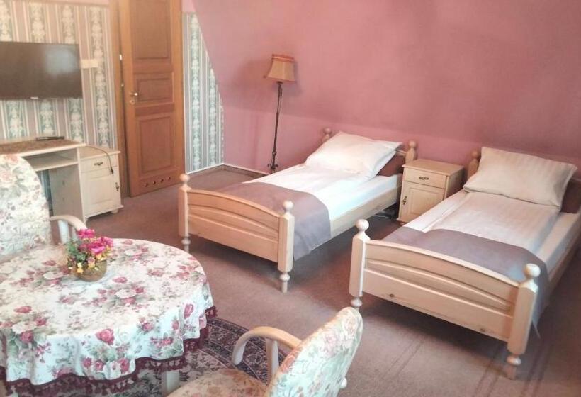 수피리어 룸, Dworek Pod Herbem