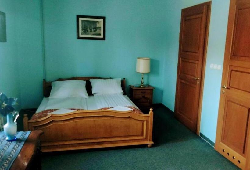 수피리어 룸, Dworek Pod Herbem