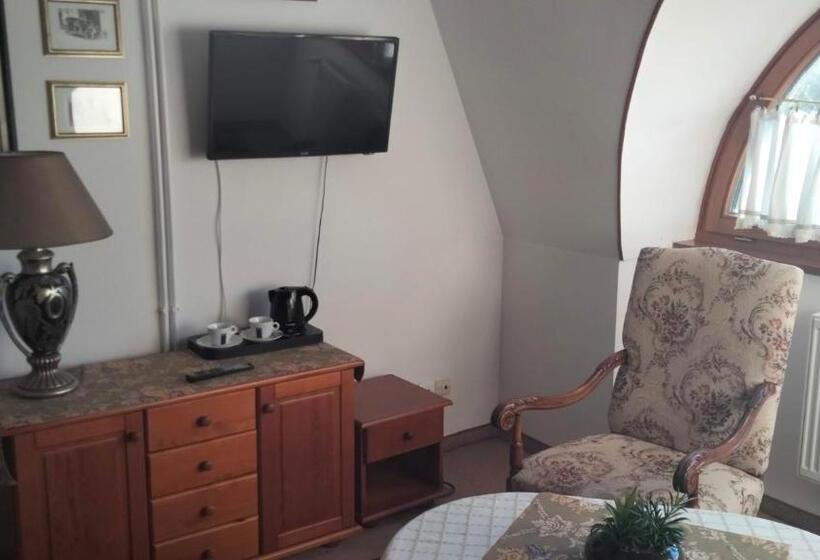 수피리어 트리플 룸, Dworek Pod Herbem