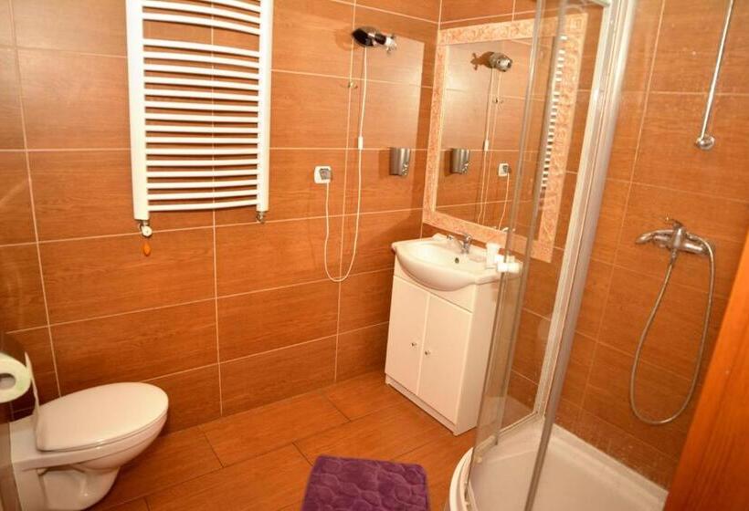 חדר סטנדרט, Heaven