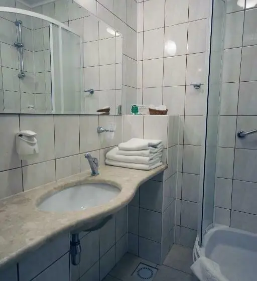 Deluxe Yhden Hengen Huone, Kamena