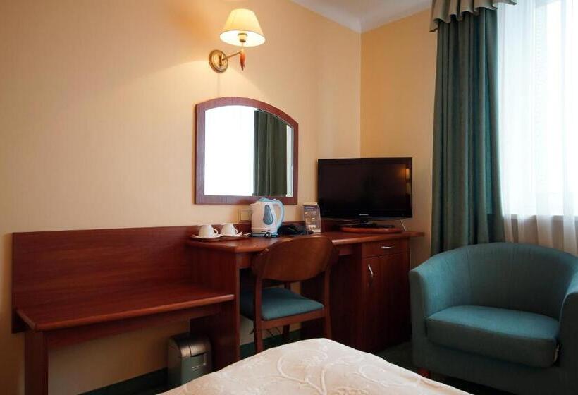 חדר דלוקס יחיד, Kamena