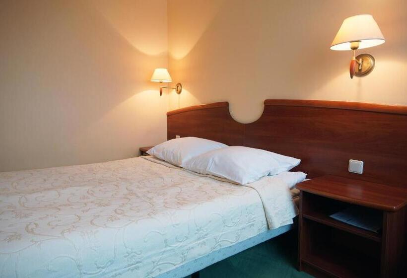 חדר דלוקס יחיד, Kamena