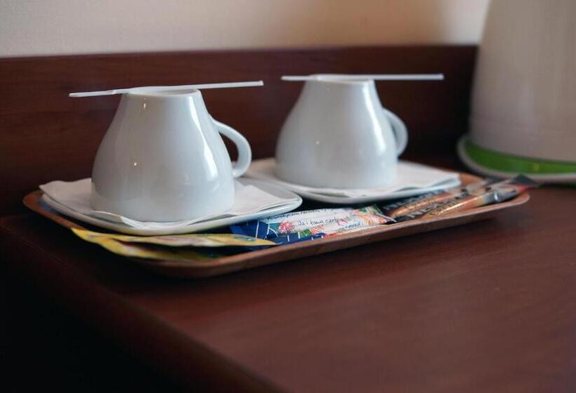 חדר דלוקס, Kamena