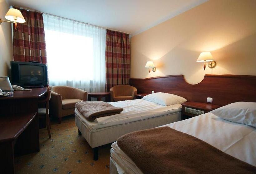 חדר דלוקס, Kamena