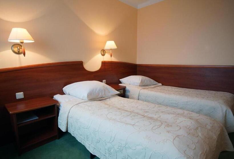 חדר דלוקס, Kamena