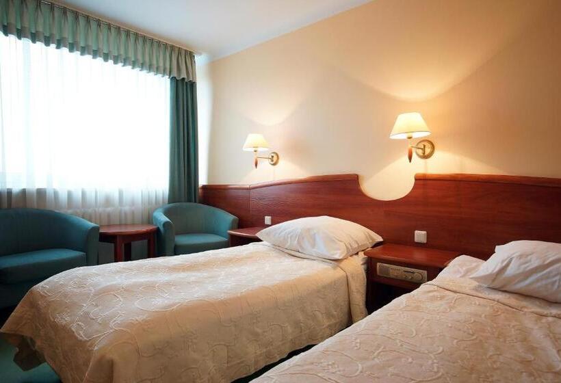 חדר דלוקס, Kamena