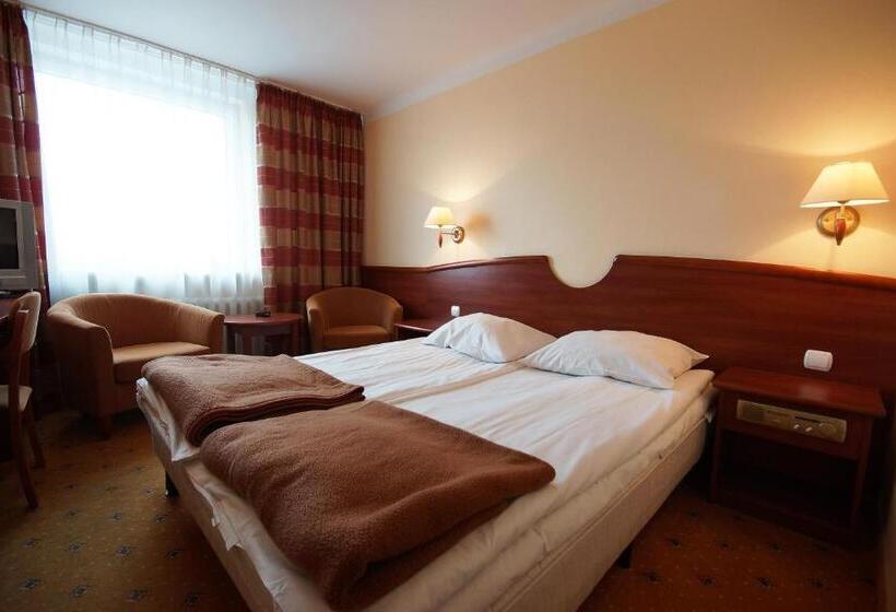 חדר סטנדרט יחיד, Kamena