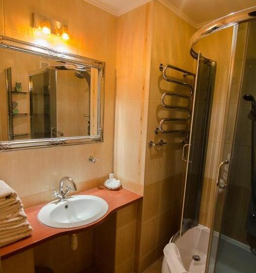 דירת חדר, Kamena